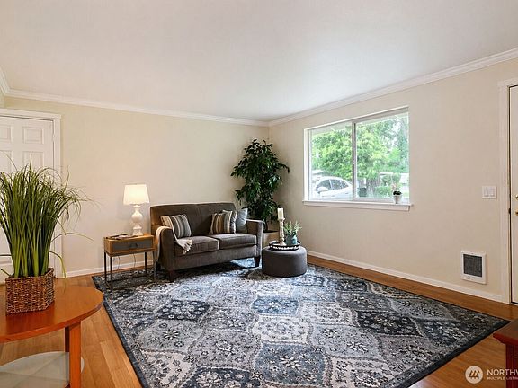 4th image of 8221 SW Paine #8221