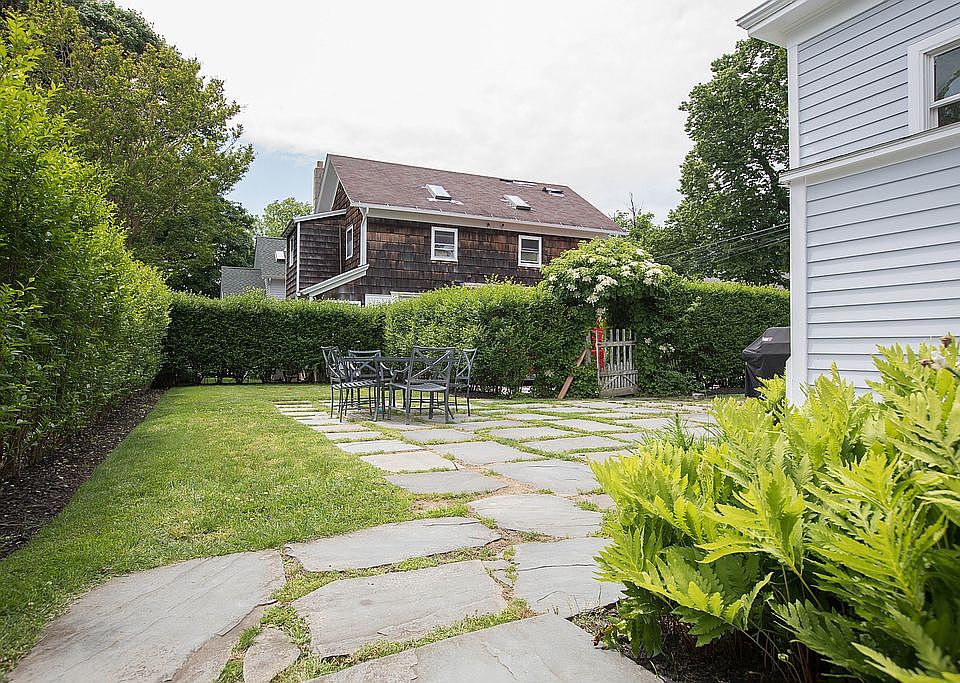 2nd image of 439 1st St