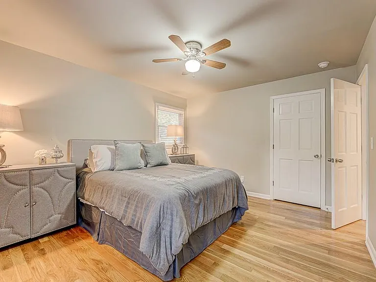 1185 Lake Colony Dr — Photo 33