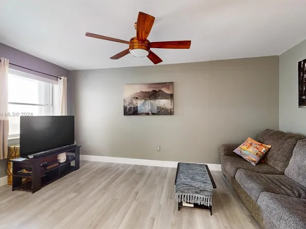 1720 Jefferson St APT 405, Hollywood, FL 33020