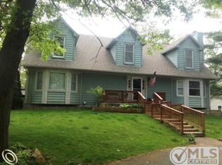 873 Pine Tree Rd W, Lake Orion, MI 48362