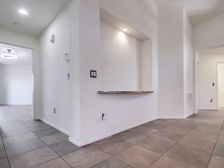 2703 Lobelia Rd — Photo 27