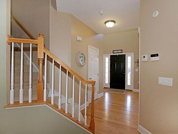 4th image of 153 Flowering Grove Ln