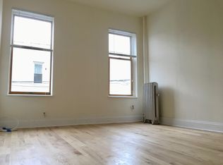 3506 Ditmars Blvd, Long Island City, NY 11105