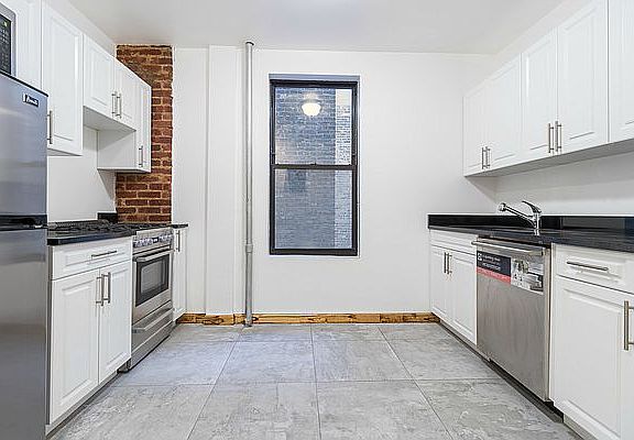 2nd image of 644 W 173rd St APT D5