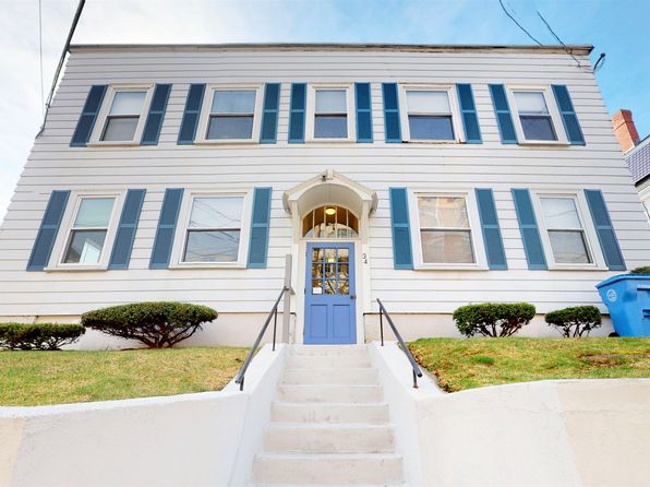 34 Crescent St APT 1