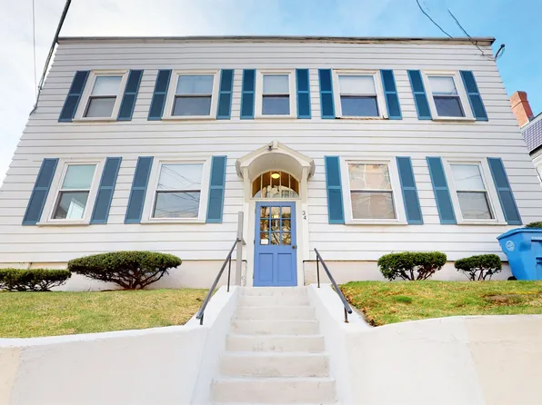 34 Crescent St APT 1, Waltham, MA 02453