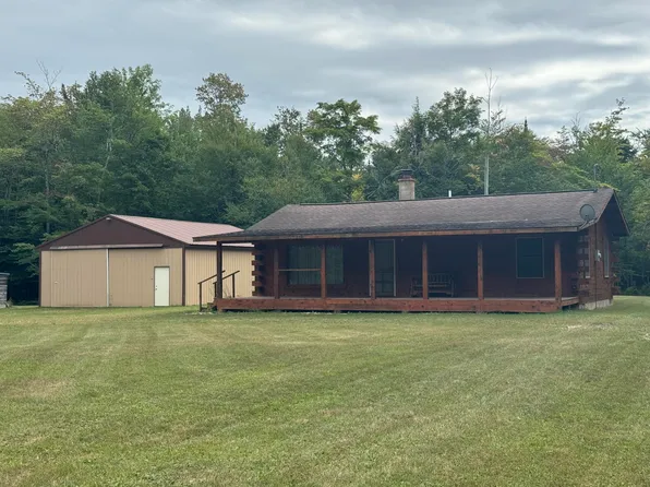 W14871 Sandtown Rd, Engadine, MI 49827