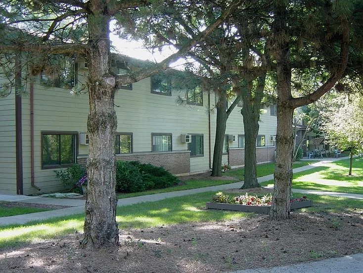 230 West Commerce Street Mineral Point, WI 53565 — Photo 4