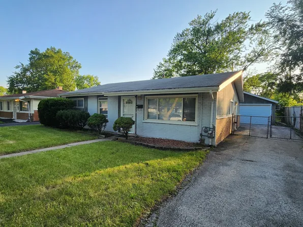 1370 Forest Pl, Calumet City, IL 60409