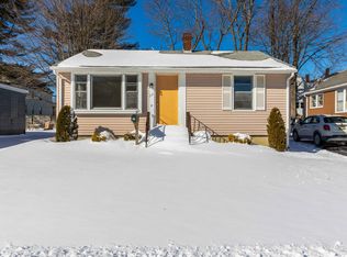 32 Inverness St, Portland, ME 04103
