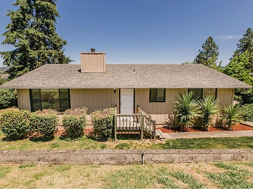 2056 Linnell Ave Photo 1
