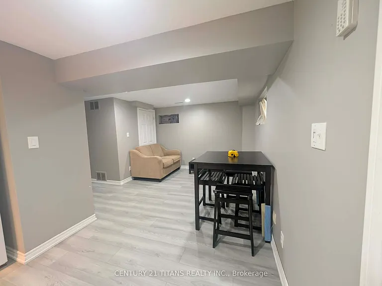 18 Frazer Rd — Photo 9