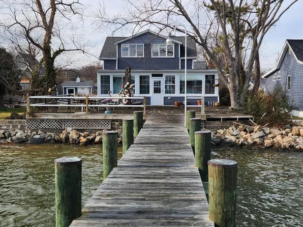 7805 Southwest Rd, Pasadena, MD 21122