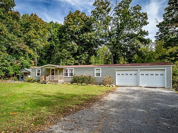3rd image of 509 Countrywood Ln