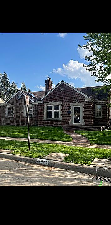 1st image of 14921 Harrison Ave