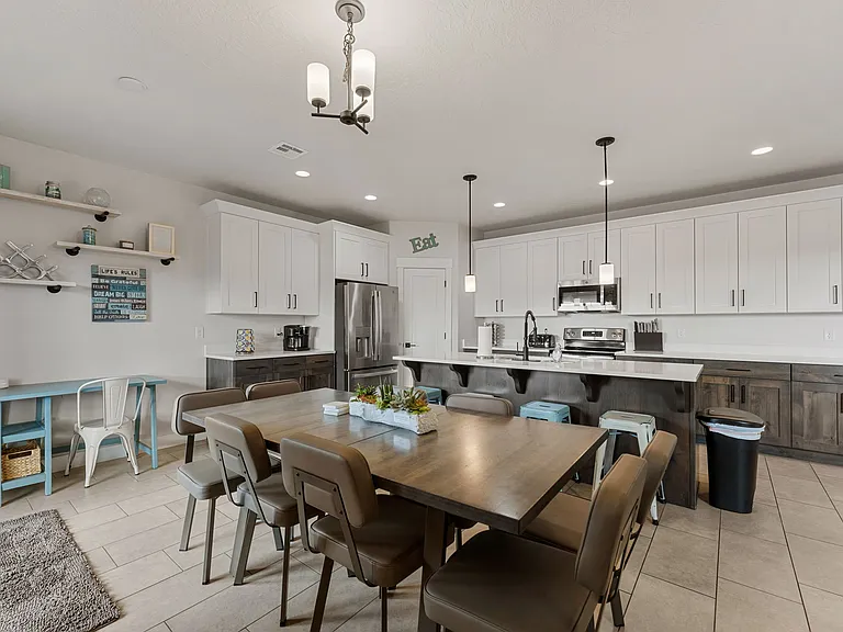 466 N Ventura Ln #47 — Photo 2