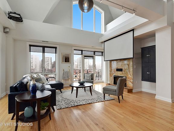 4th image of 1444 N Orleans St #Penthouse 9-i