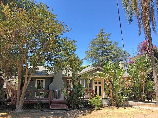 1st image of 13739 Chandler Blvd