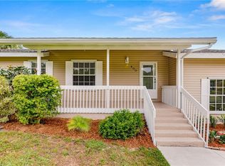 400 Castle Dr, Naples, FL 34119