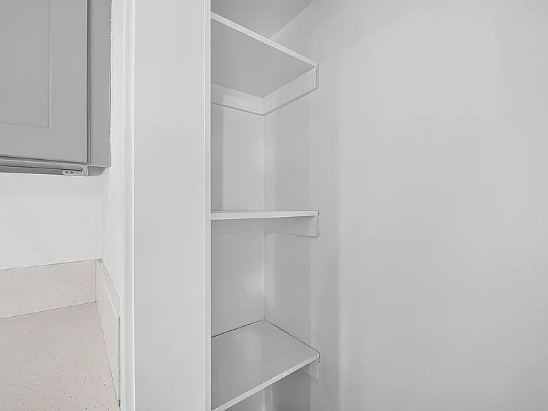 8101 Larson Avenue — Photo 16