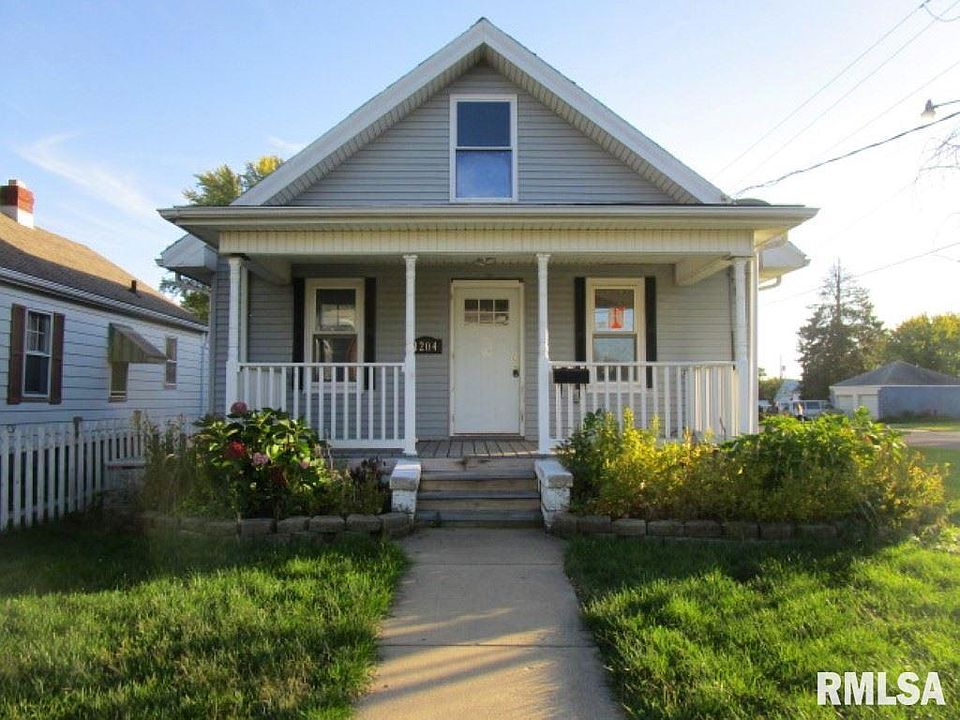 1st image of 1204 E Lake Ave