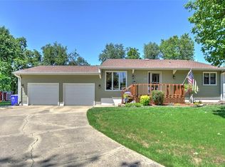 943 W Karen Dr, Decatur, IL 62526