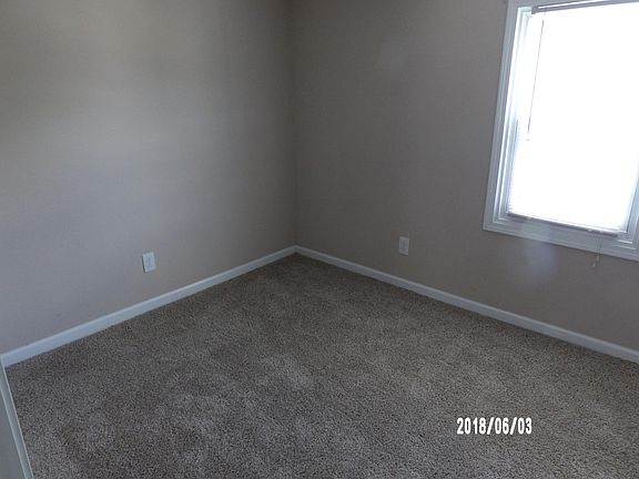 4th image of 386 Arch St