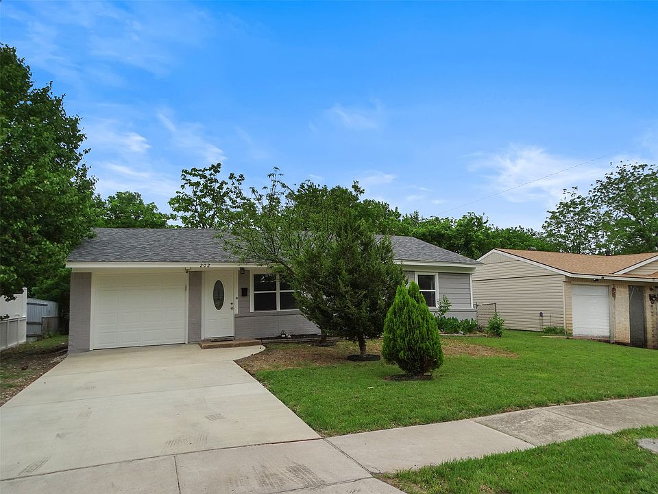1st image of 202 E Cober Dr
