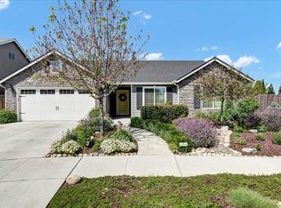 2541 N Fulgham Ct, Visalia, CA
