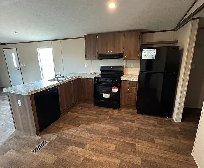 5800 E Hermans Rd #2 — Photo 2