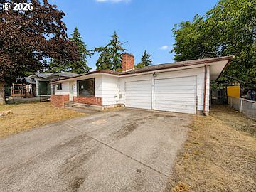 2nd image of 10505 SE Long St