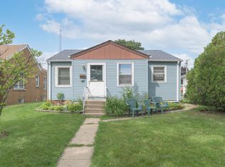 440 S Elmwood Ave, Waukegan, IL 60085