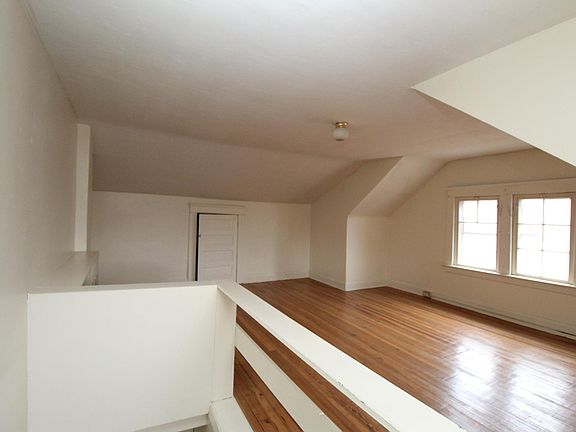 4th image of 1205 Saint Charles Ave #1
