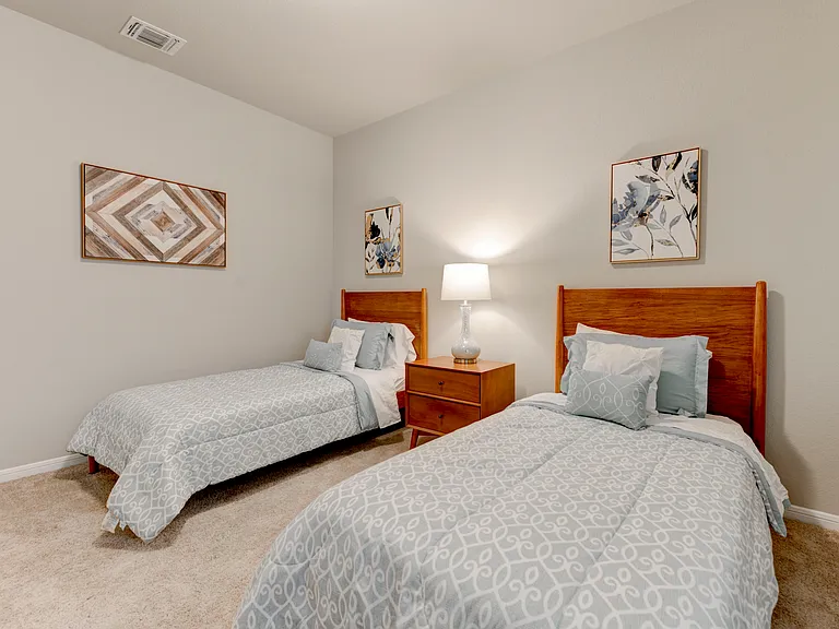 2839 Fox River Dr — Photo 11