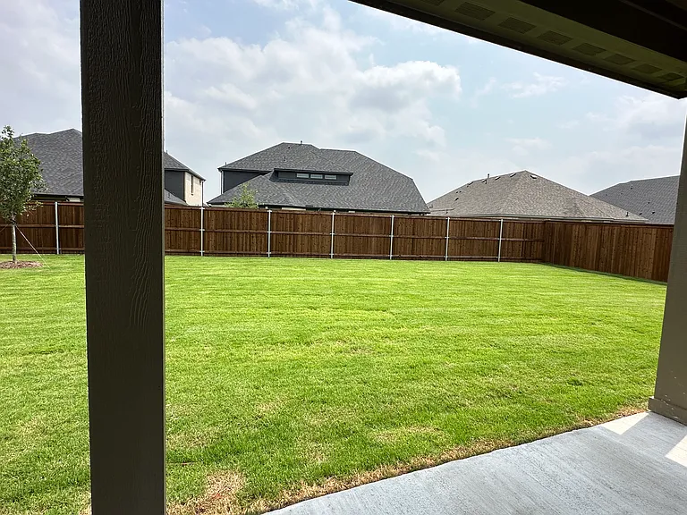 1416 Avalon Ct — Photo 17