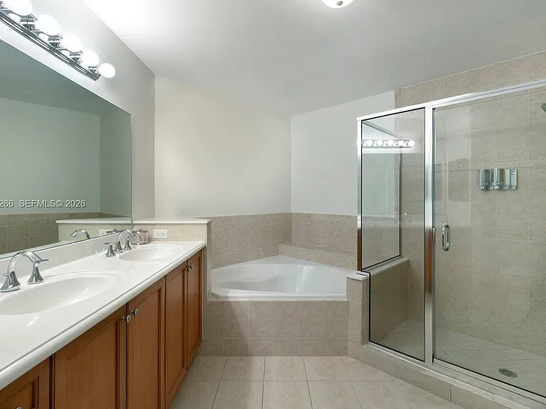 8395 SW 73rd Ave #503 — Photo 11