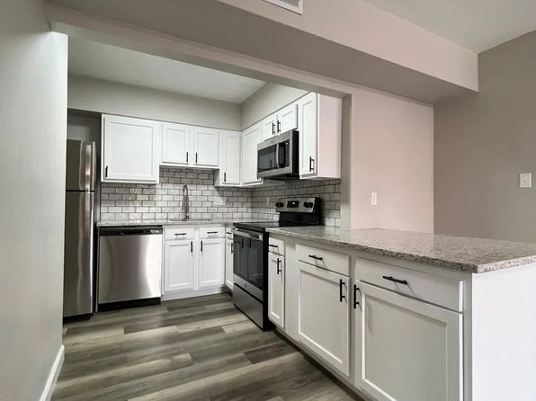 Oakwood Apartments | 1 Provincial Ct, Saint Louis, MO