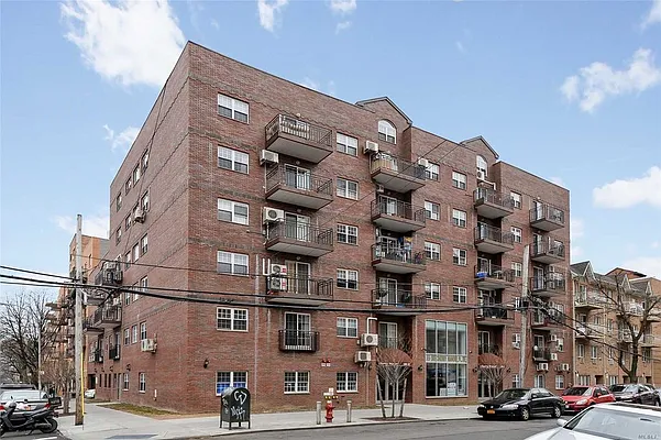 Sold by E Realty International Corp | media 8