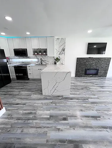 2425 SW 26th Ln Photo 1