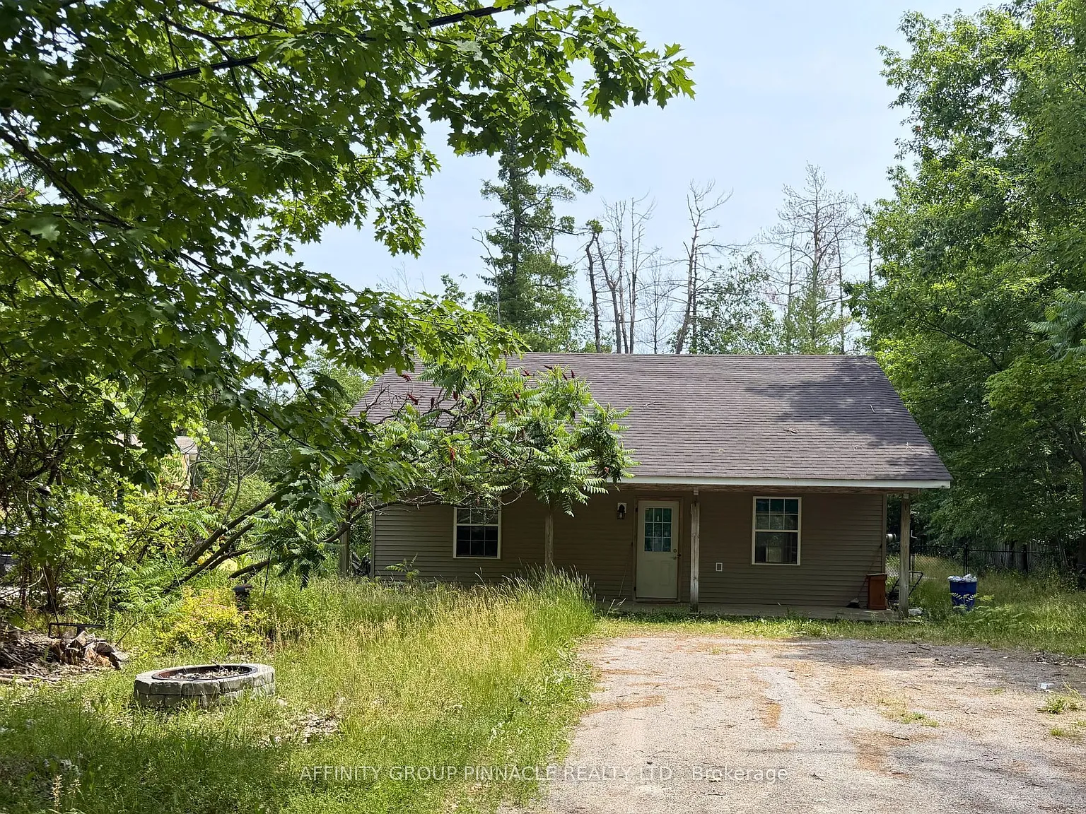3 bed, $1,950 — Photo 1