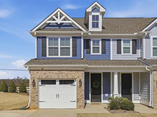 349 Stirrup Ct, Greer, SC 29651