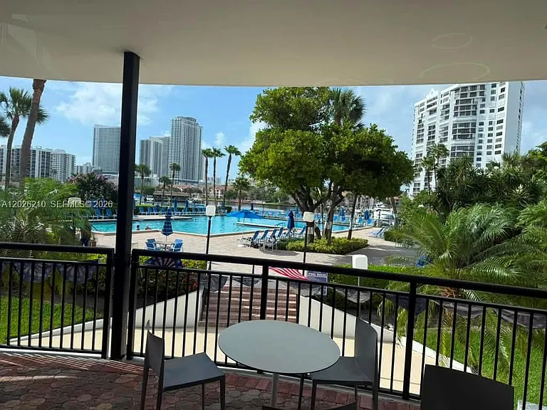 2500 Parkview Dr #2518 — Photo 19