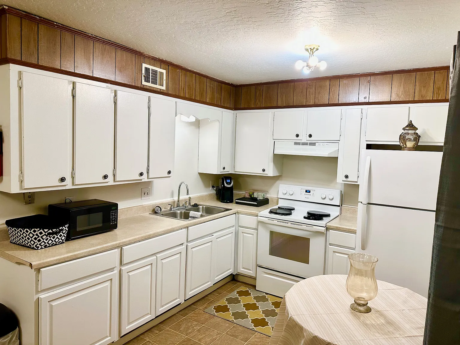 4 Eatonville Road - C — Photo 3