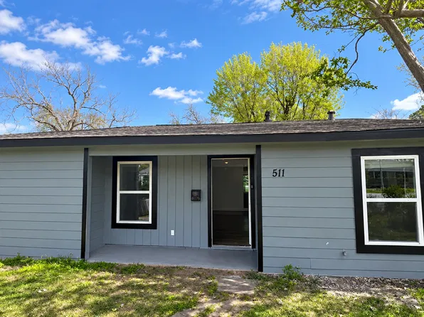 511 S Kansas St, La Porte, TX 77571