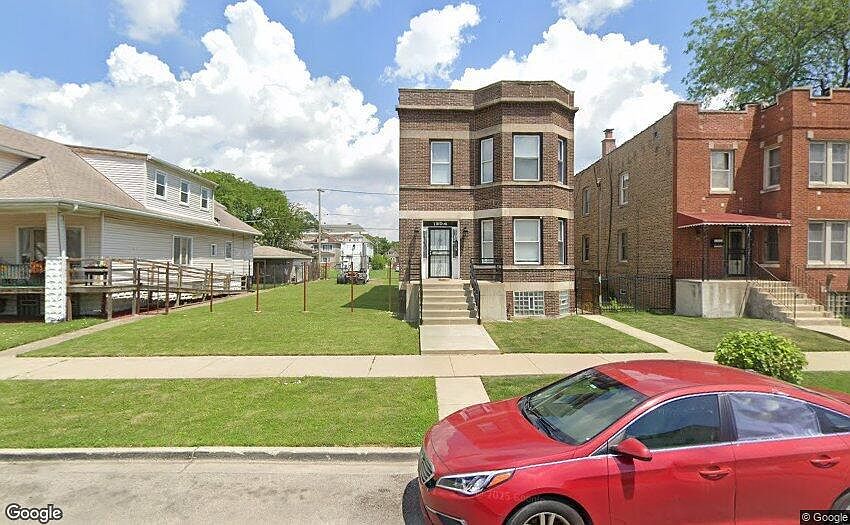 1st image of 1308 W 72nd St
