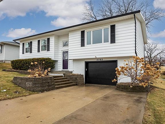 3rd image of 2762 Evelyn Dr SW