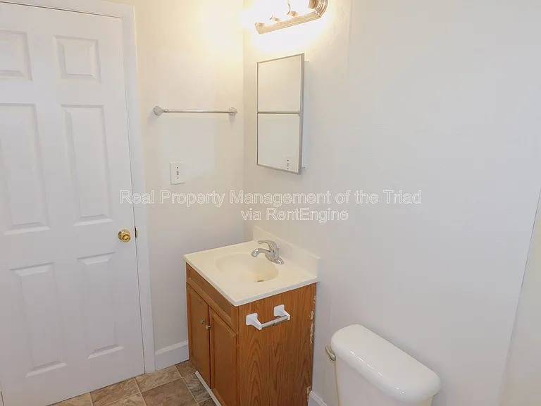 2300 Willow Rd — Photo 12