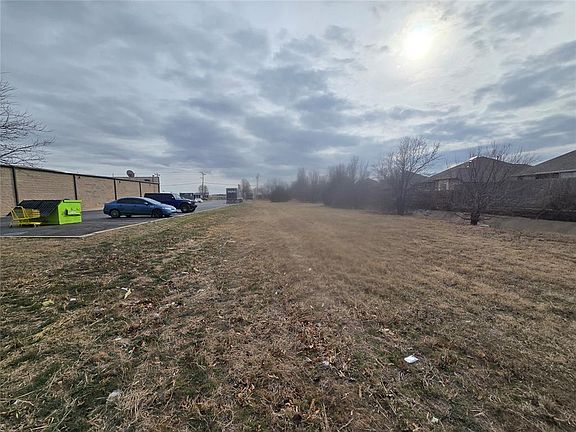 5th image of 1451 S Morgan Rd