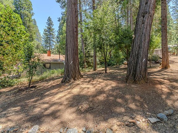 3rd image of 23512 Robin Rd